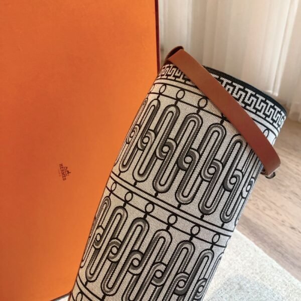 Hermes Kelly 24ss Brown