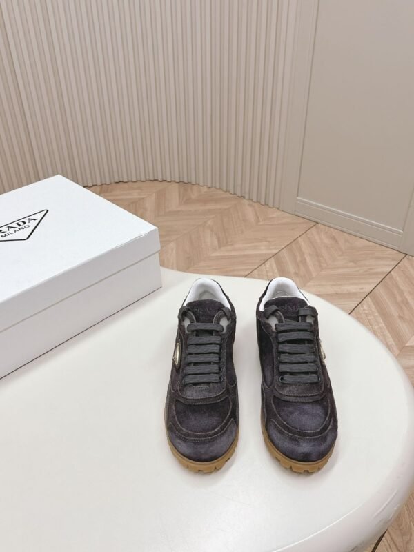 Prada GAT 24ss Grey