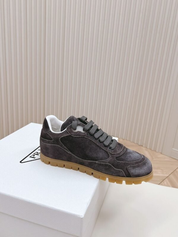 Prada GAT 24ss Grey