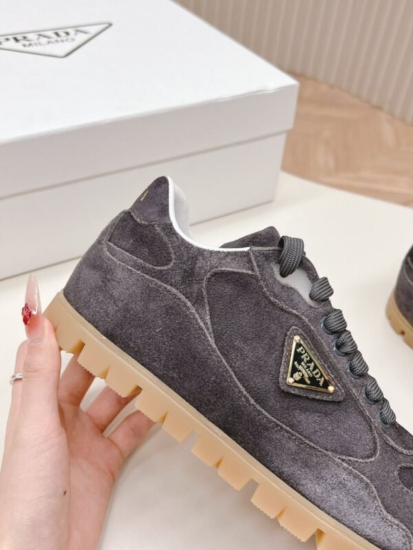 Prada GAT 24ss Grey