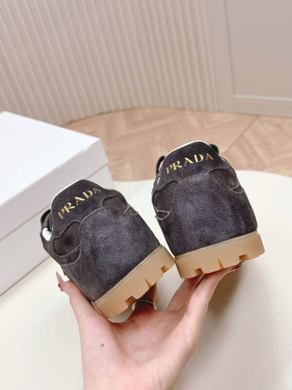 Prada GAT 24ss Grey