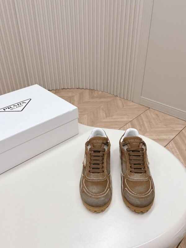 Prada GAT 24ss  Brown