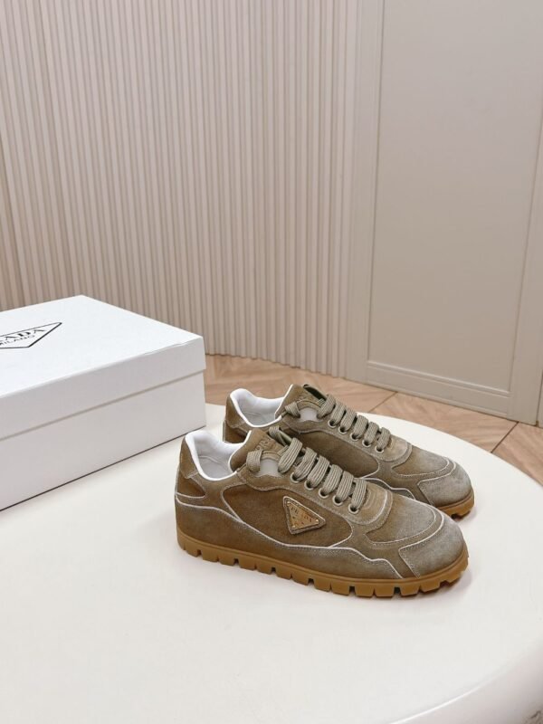 Prada GAT 24ss  Khaki Grey