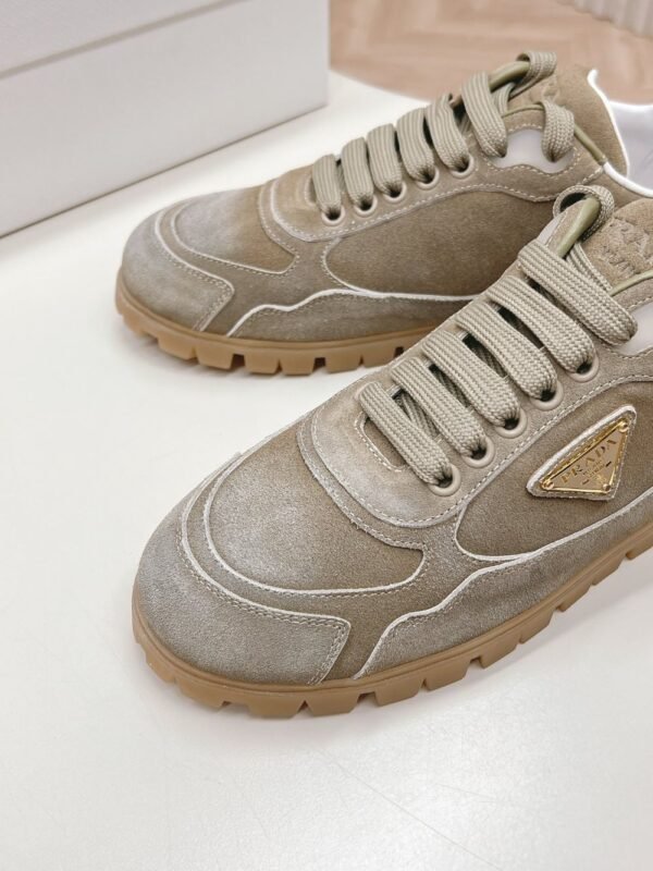 Prada GAT 24ss  Khaki Grey