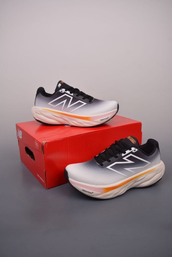 New Balance Fresh Foam Evoz v2 Black White Orange