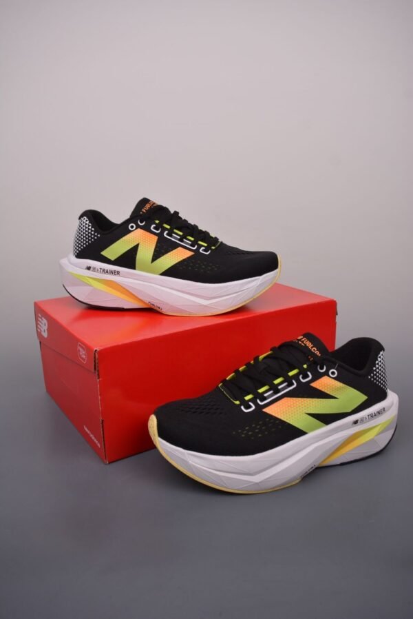 New Balance Fresh Foam Evoz v2 Black Rainbow