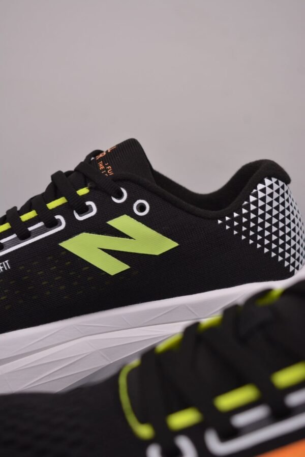 New Balance Fresh Foam Evoz v2 Black Rainbow