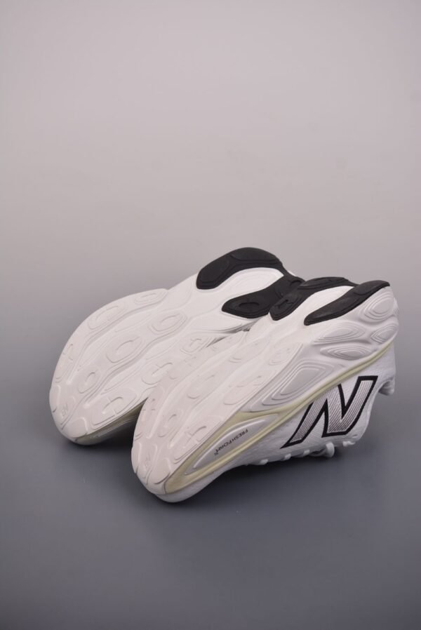 New Balance Fresh Foam White Black