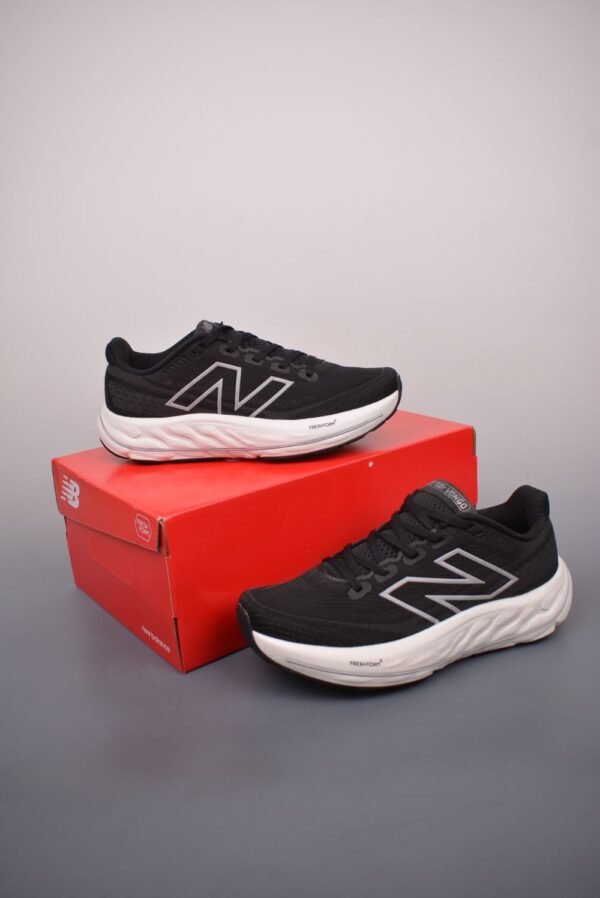New Balance Fresh Foam x Vongo v6 Black White