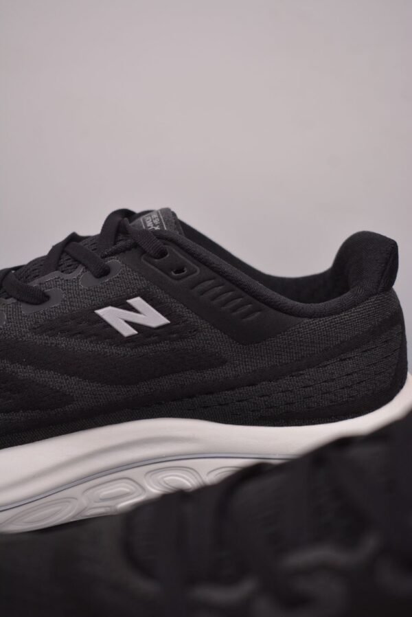 New Balance Fresh Foam x Vongo v6 Black White