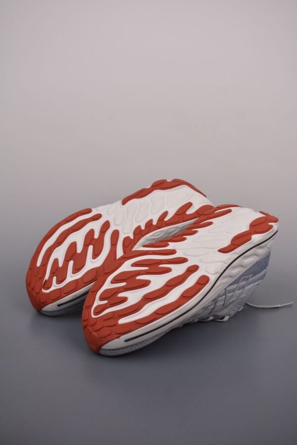 New Balance Fresh Foam x Vongo v6 Grey White