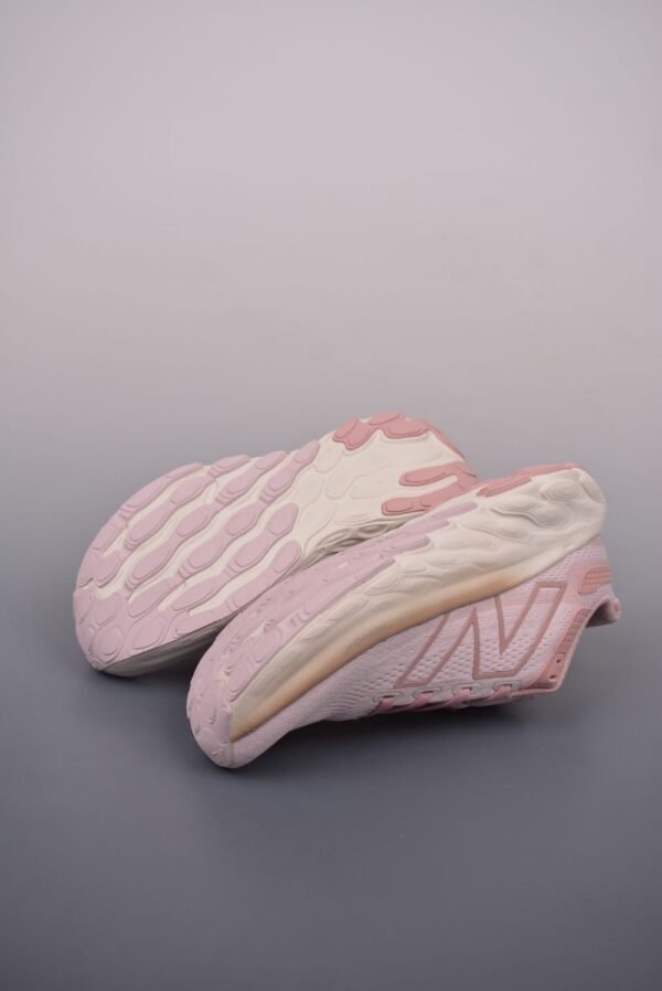 New Balance Fresh Foam Evoz v2 Pink White