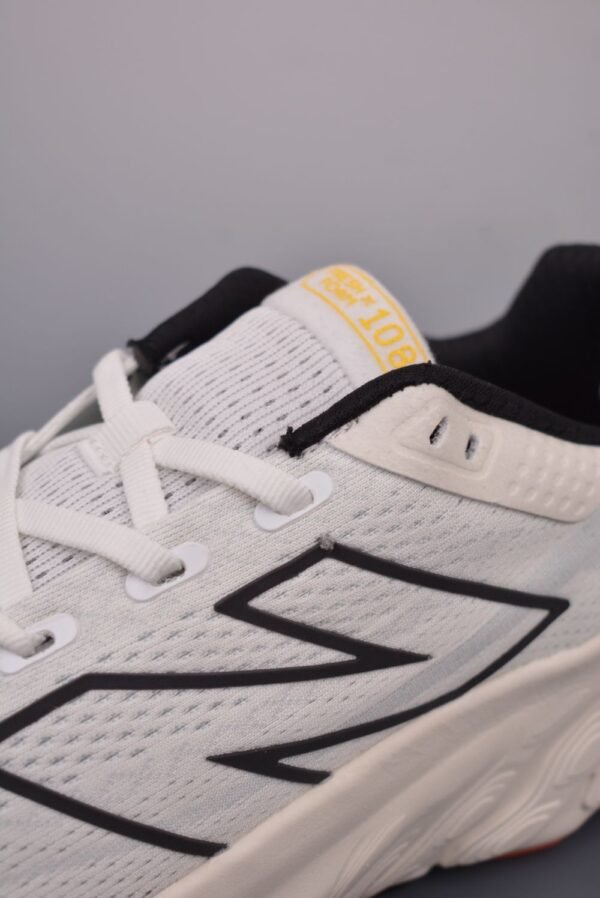 New Balance Fresh Foam Evoz v2 White