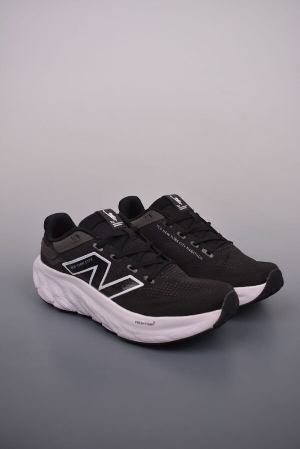 New Balance Fresh Foam Evoz v2 Black White