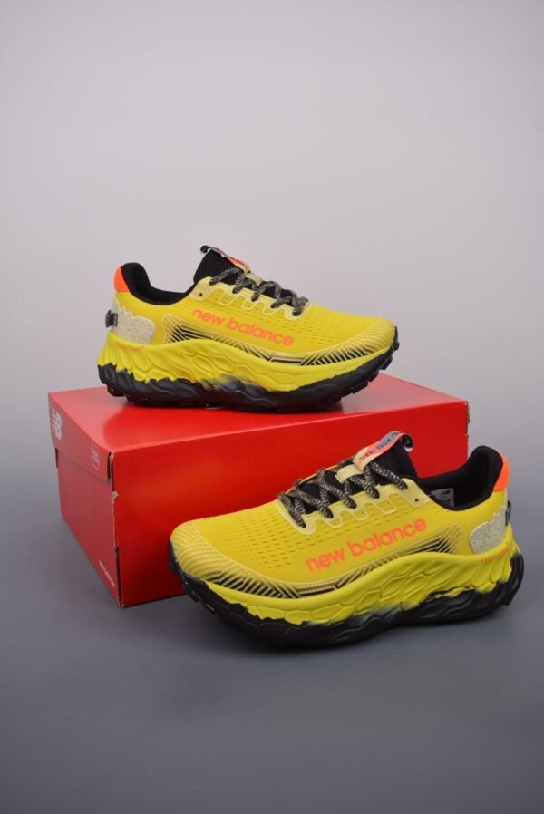 New Balance Fresh Foam Evoz v2 Yellow