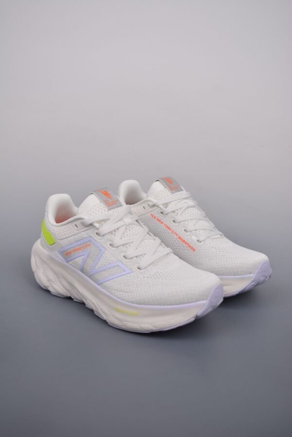 New Balance Fresh Foam Evoz v2 White