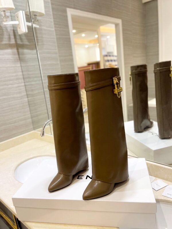 Givenchy Shark Lock 24ss Long Boots Green