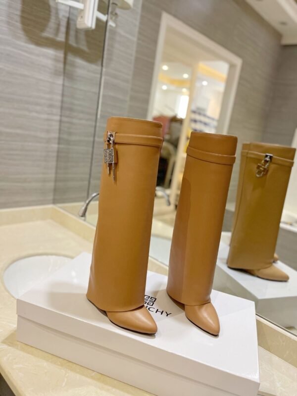 Givenchy Shark Lock 24ss Long Boots Yellow