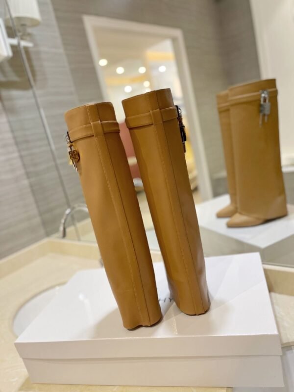 Givenchy Shark Lock 24ss Long Boots Yellow