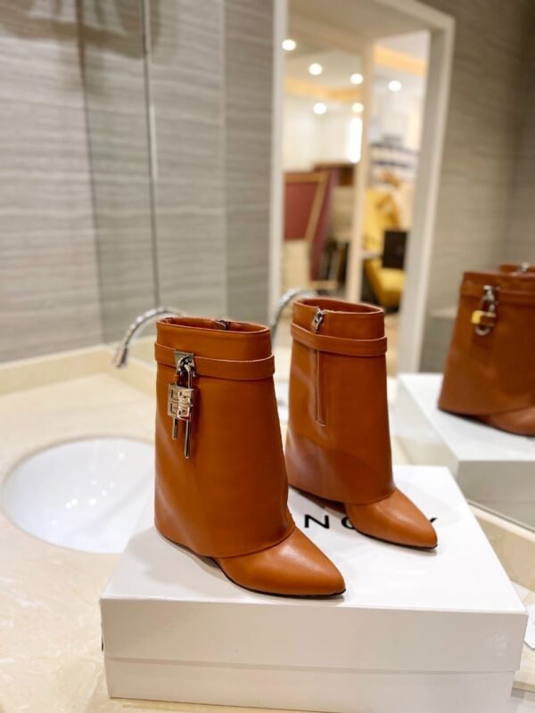 Givenchy Shark Lock 24ss Brown