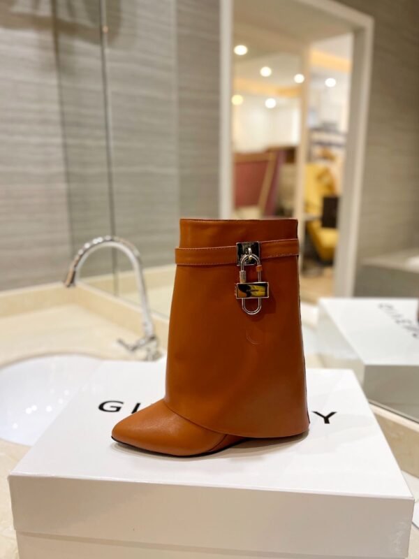 Givenchy Shark Lock 24ss Brown