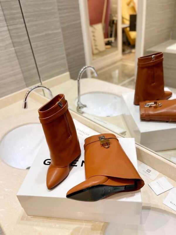 Givenchy Shark Lock 24ss Brown