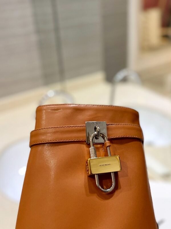 Givenchy Shark Lock 24ss Brown