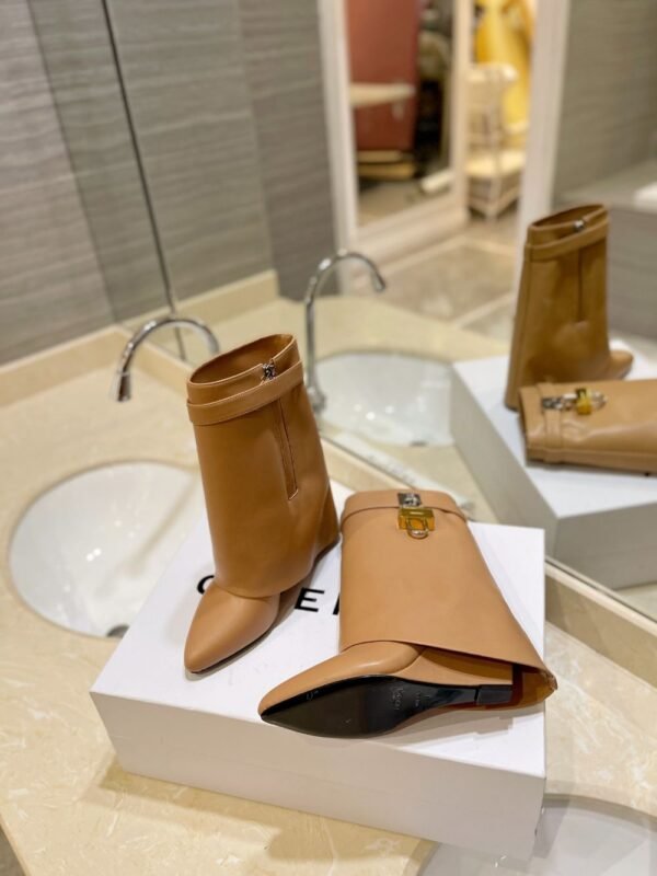 Givenchy Shark Lock 24ss Yellow