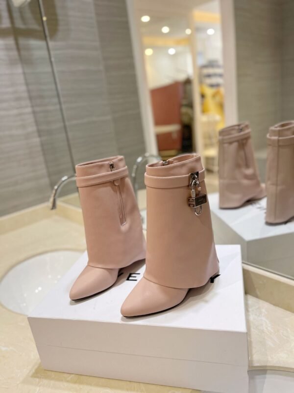 Givenchy Shark Lock 24ss Pink