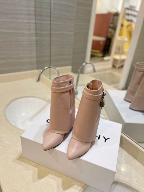 Givenchy Shark Lock 24ss Pink