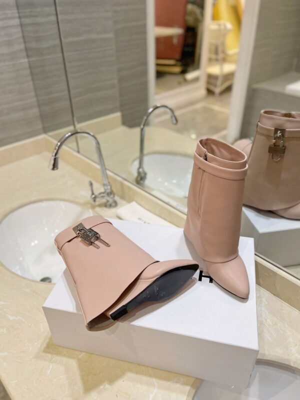 Givenchy Shark Lock 24ss Pink