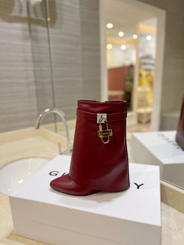 Givenchy Shark Lock 24ss Deep Red
