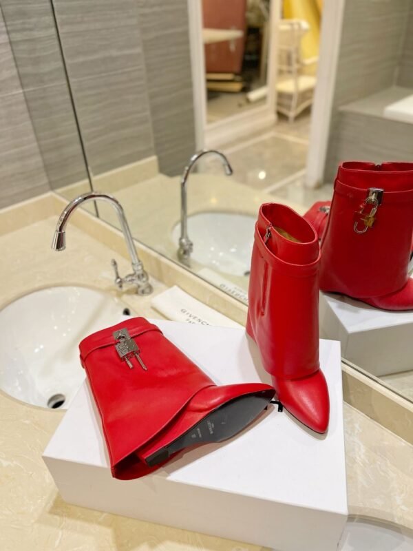 Givenchy Shark Lock 24ss Red