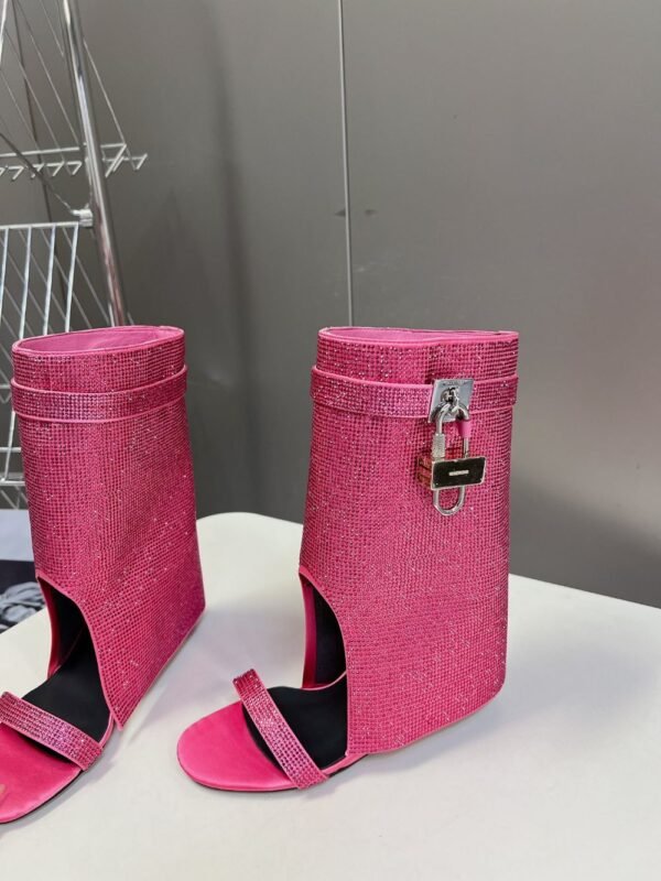 Givenchy Shark Lock Diamond Slippers Pink