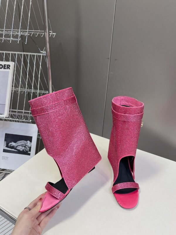 Givenchy Shark Lock Diamond Slippers Pink