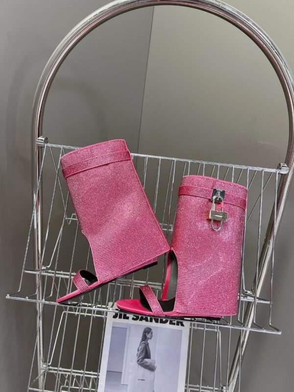 Givenchy Shark Lock Diamond Slippers Pink