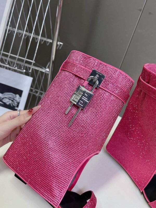 Givenchy Shark Lock Diamond Slippers Pink