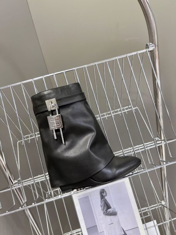 Givenchy Shark Lock Ankle Boots Black