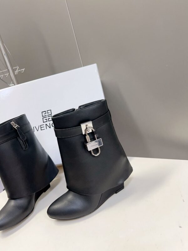 Givenchy Shark Lock Ankle Boots Black