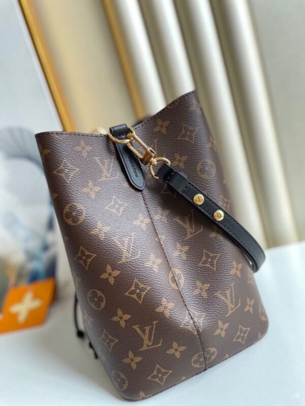 Louis Vuitton Bag NEONOE M44020