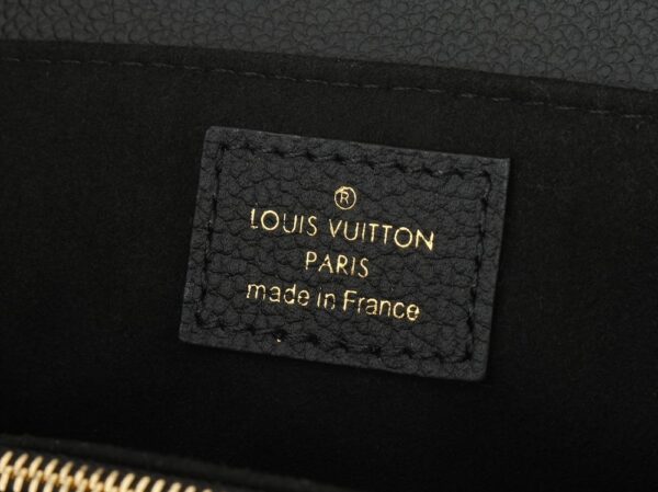 Louis Vuitton Bag Pochette Métis East West M46596