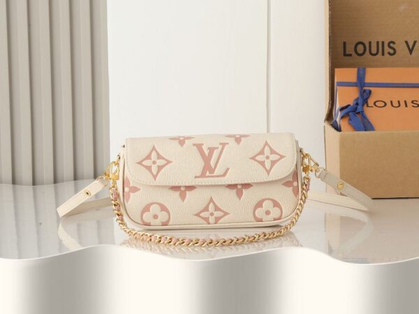 Louis Vuitton Bag Wallet On Chain Ivy M83026