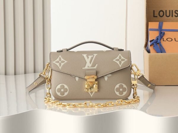 Louis Vuitton Bag Pochette Métis East West M23081