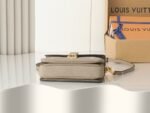 Louis Vuitton Bag Pochette Métis East West M23081