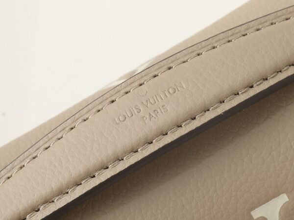 Louis Vuitton Bag Pochette Métis East West M23081