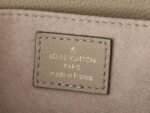Louis Vuitton Bag Pochette Métis East West M23081