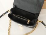 Louis Vuitton Bag Pochette Métis East West M46595
