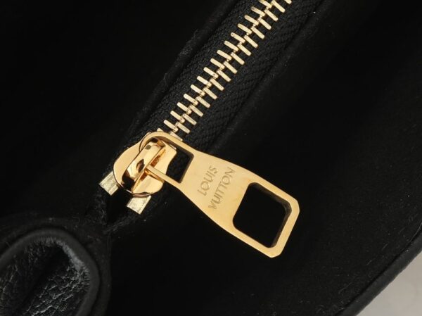 Louis Vuitton Bag Pochette Métis East West M46595