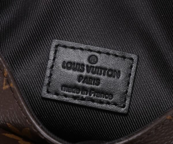 Louis Vuitton Bag S-Lock Vertical Wearable M81522