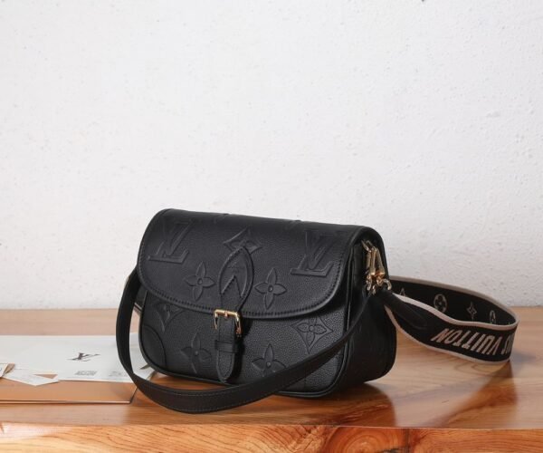 Louis Vuitton Bag Diane M46386